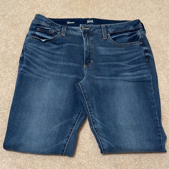 Skinny Jeans 👖 - Picture 3 of 6